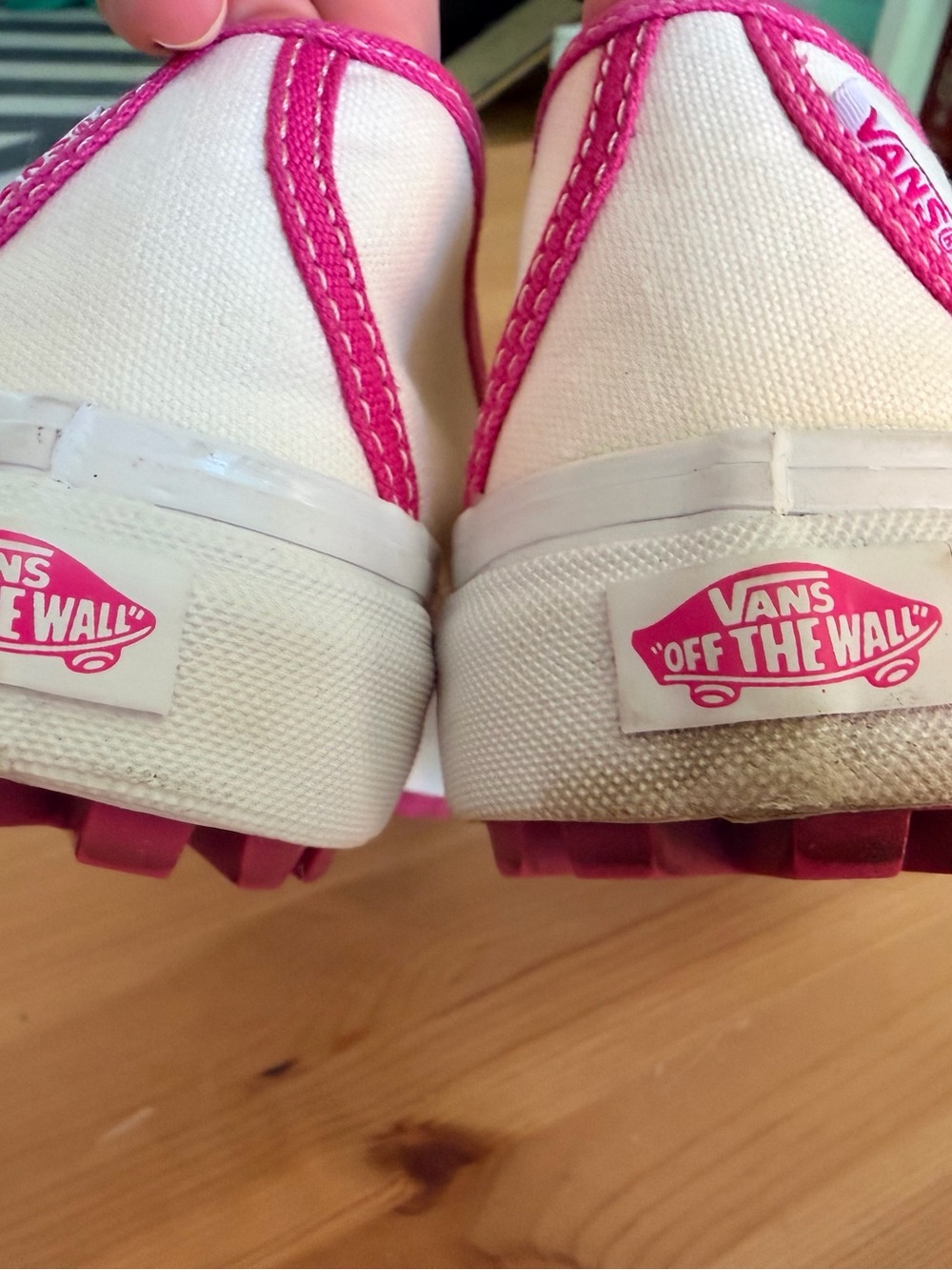 Vans x Barbie T-Strap Mary Jane Style w/ Pink Metal Bow Buckle - Size 10 Women‘s - Picture 3 of 6